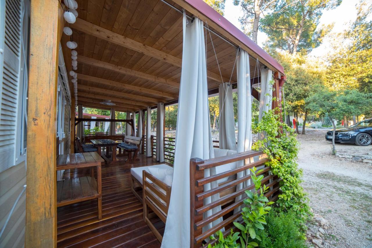 Mobile Home Cube, 3 Bedrooms, Free Parking, Wifi Biograd Na Moru Exterior photo